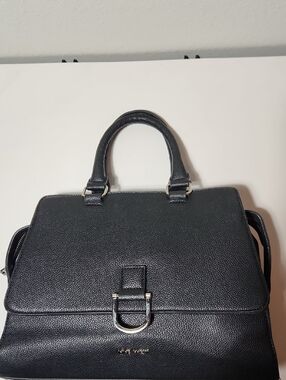 Black Leather Top-Handle Ladies Bag - Classic Carry